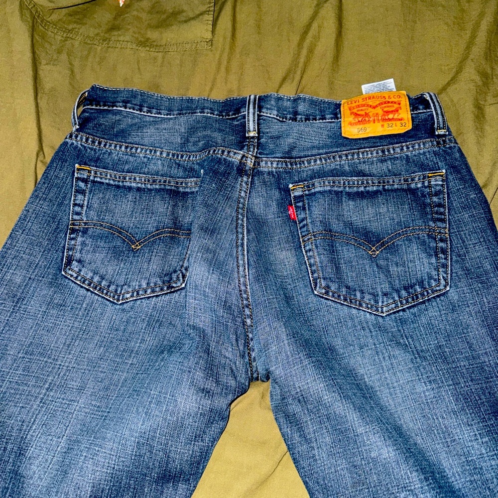 Levi Men’s Blue Jeans 569 32x32 Loose Straight Leg